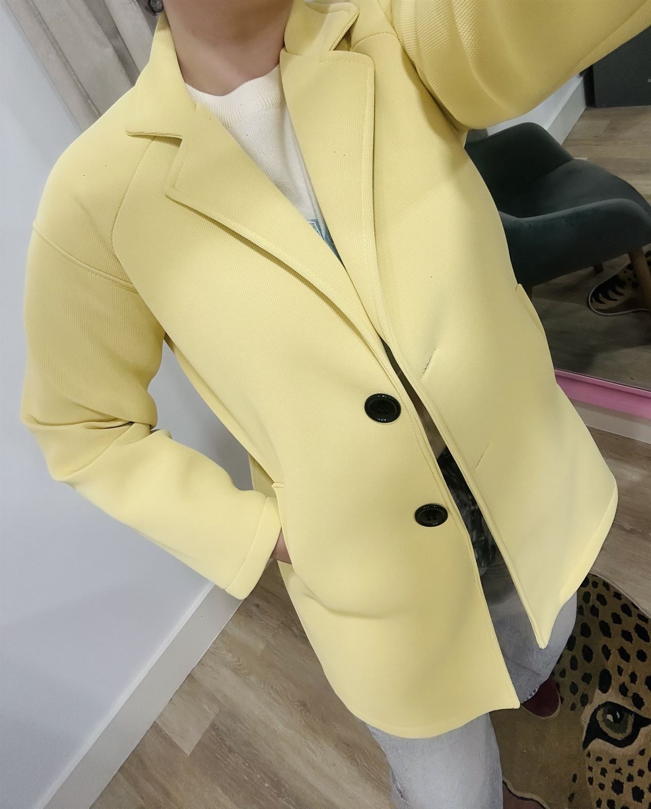 ABRIGO CANDELA AMARILLO MANTEQUILLA - Imagen 3