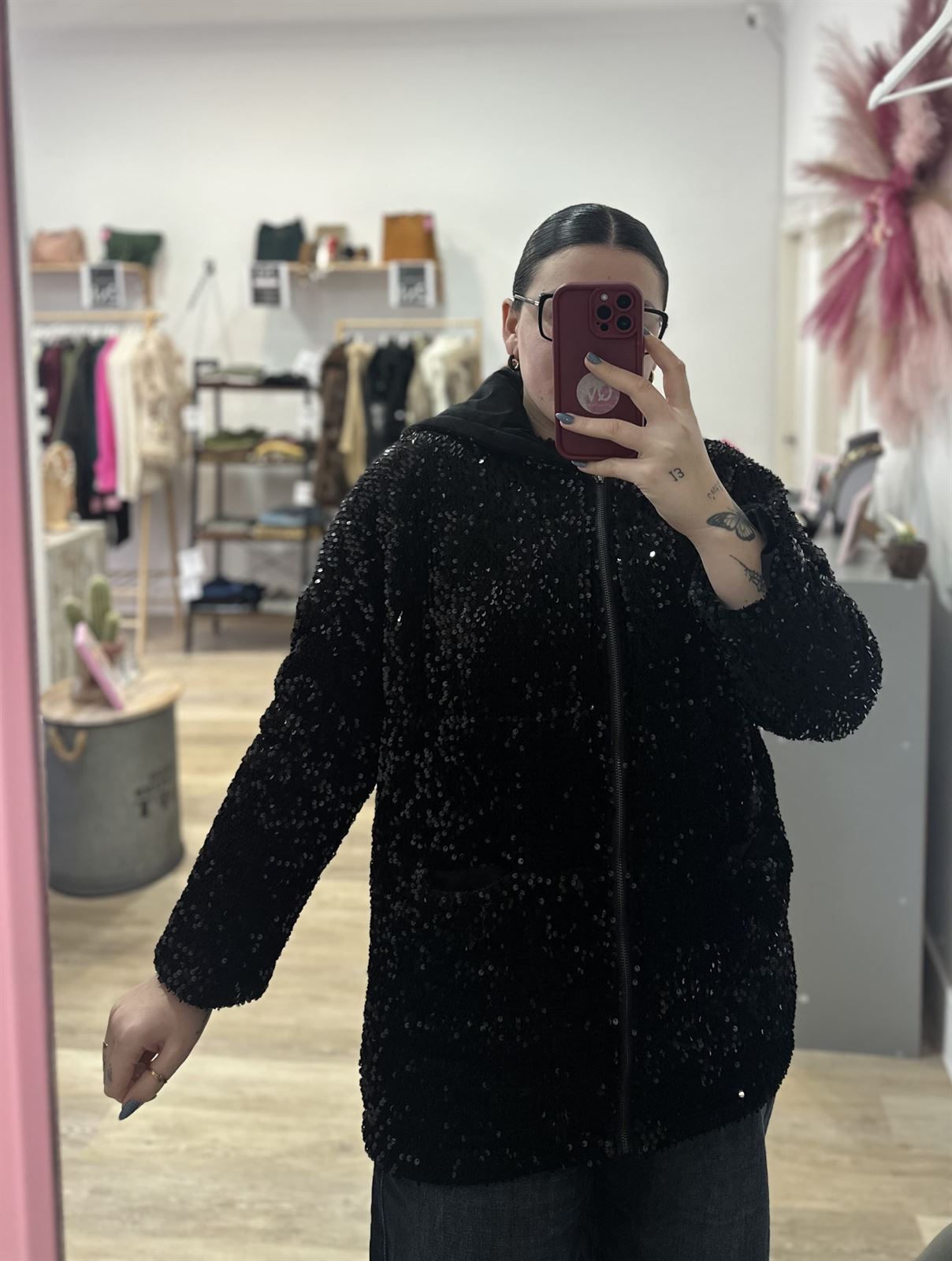 ABRIGO NEGRO LENTEJUELAS - Imagen 1