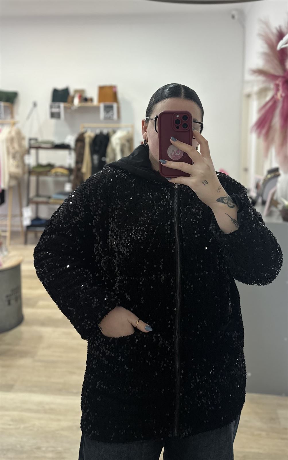 ABRIGO NEGRO LENTEJUELAS - Imagen 2