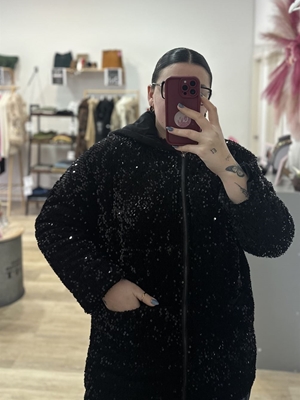 ABRIGO NEGRO LENTEJUELAS - Imagen 2