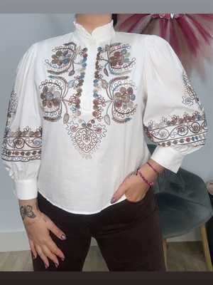 BLUSA BLANCA BORDADOS - Imagen 2