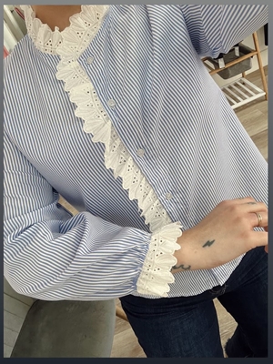 BLUSA RAYAS CUELLO - Imagen 1