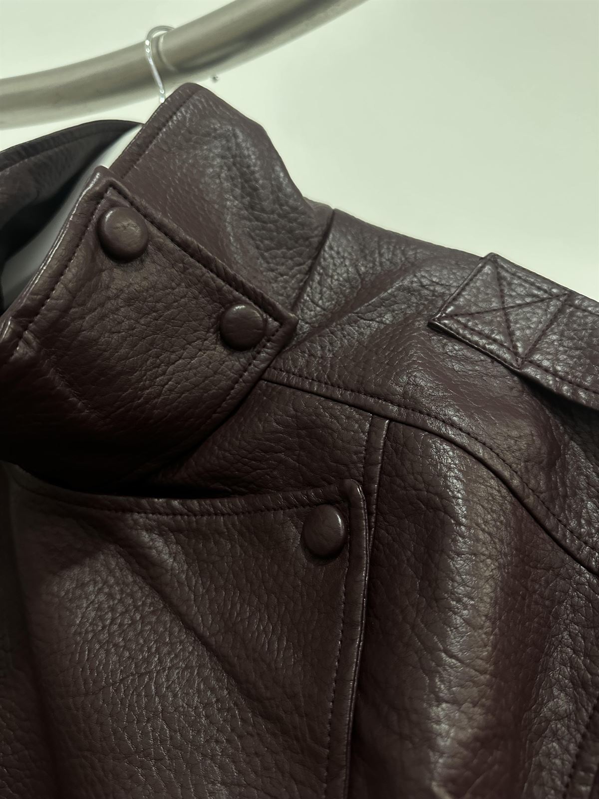 BOMBER BURDEOS POLIPIEL - Imagen 2