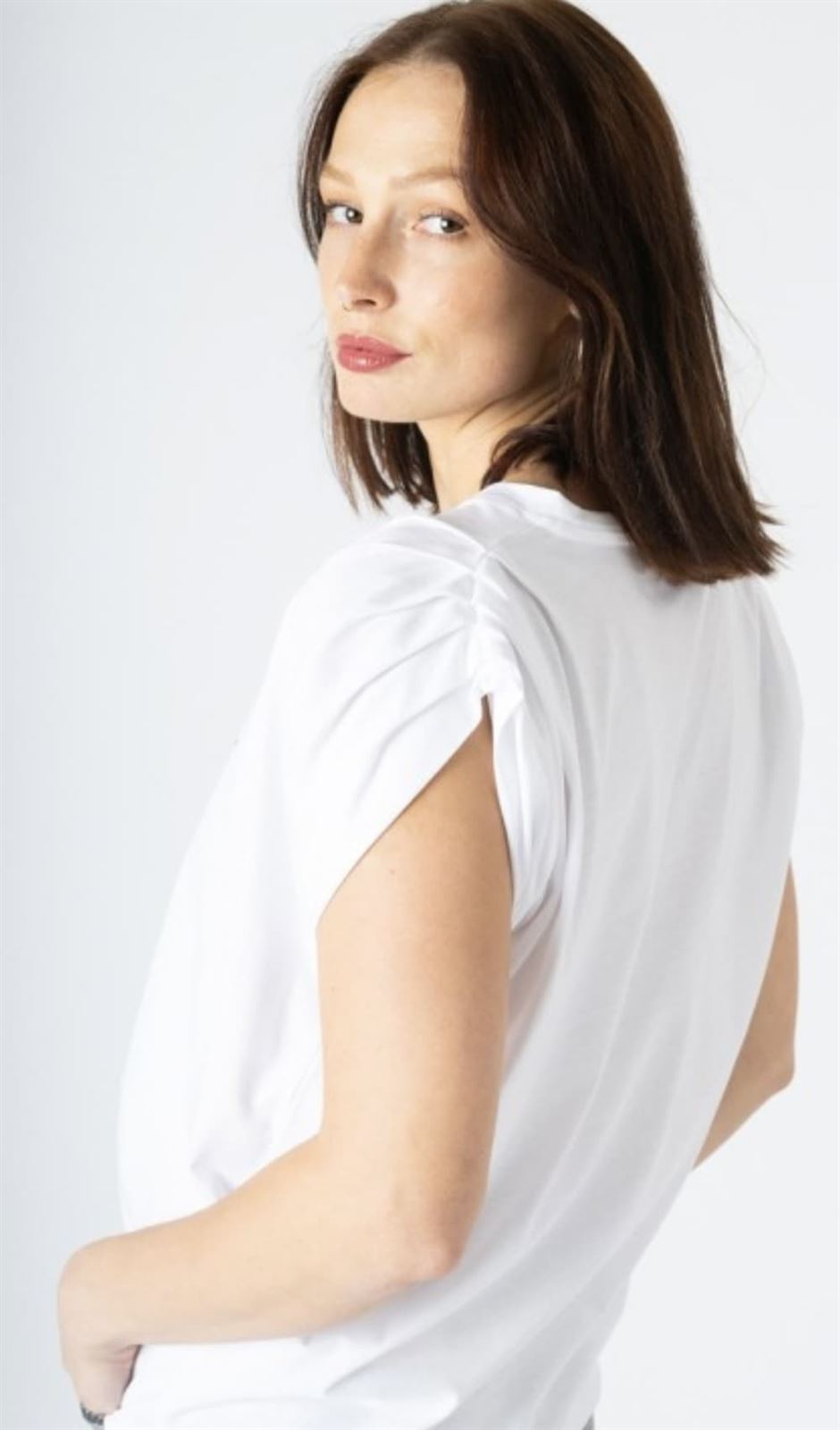 CAMISETA CORAZÓN GUERRERO ANIMOSA - Imagen 2