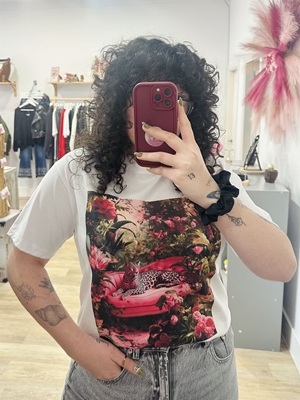 CAMISETA LEONA ROSA - Imagen 1