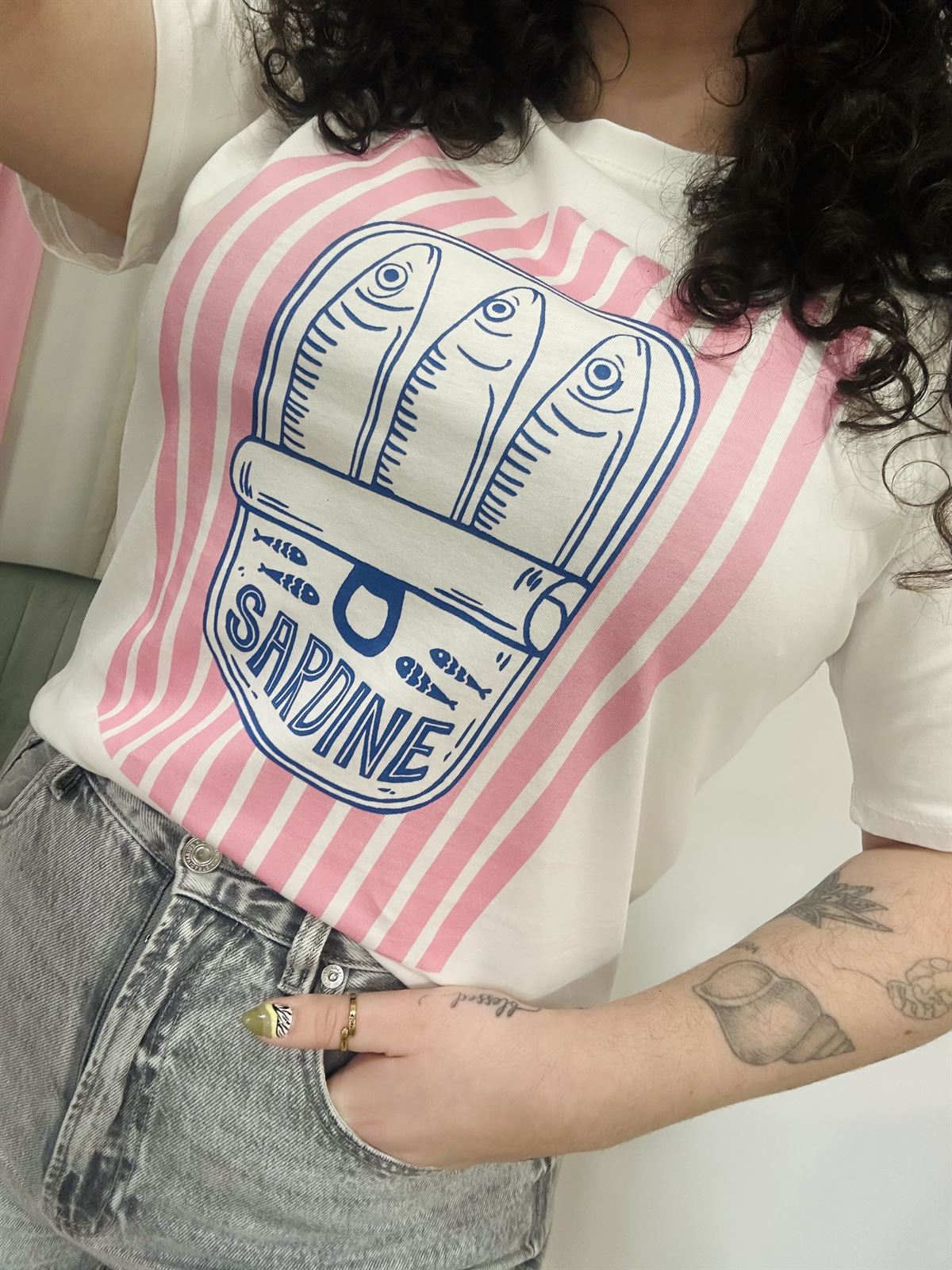 CAMISETA SARDINA ROSA - Imagen 2