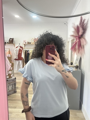 CAMISETA VOLANTE AZUL CELESTE - Imagen 2