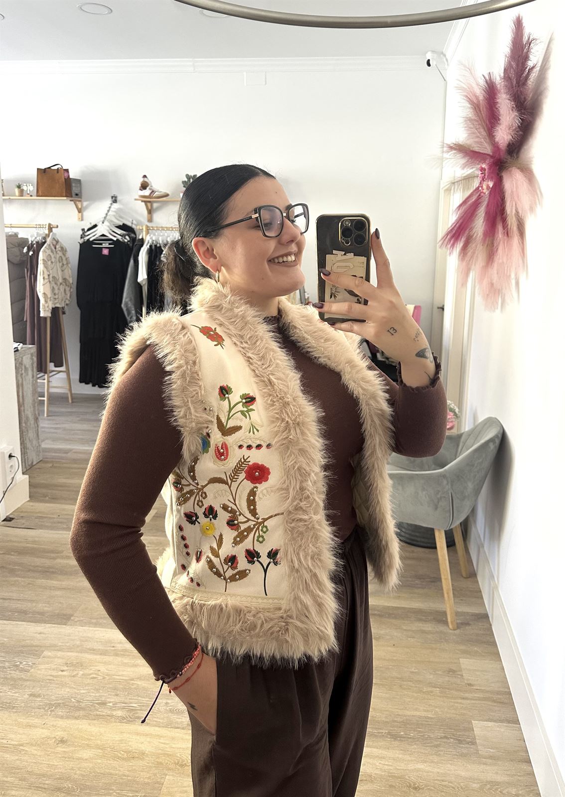 CHALECO PELO BEIGE - Imagen 2