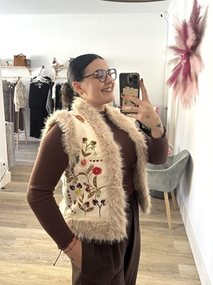 CHALECO PELO BEIGE - Imagen 2