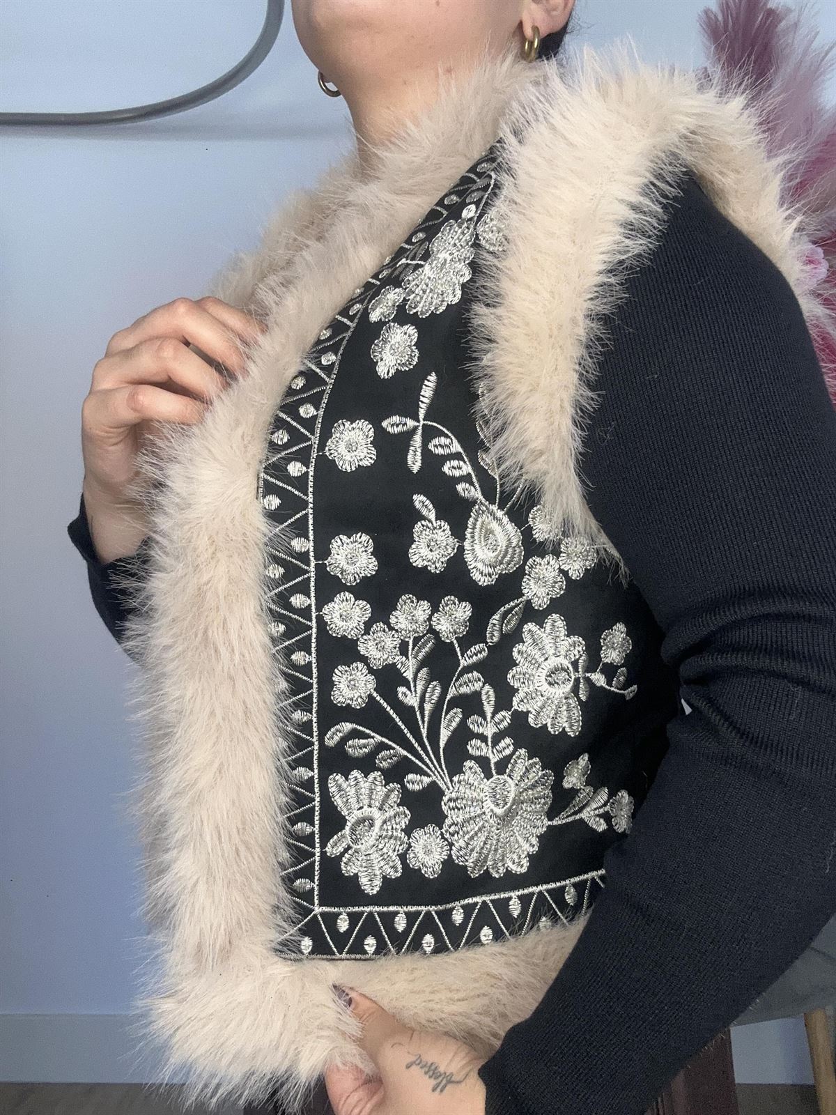 CHALECO PELO NEGRO - Imagen 3