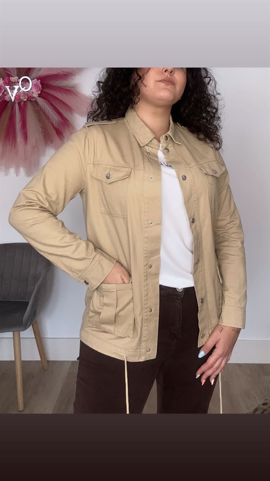 CHAQUETA SAHARIANA BEIGE - Imagen 1