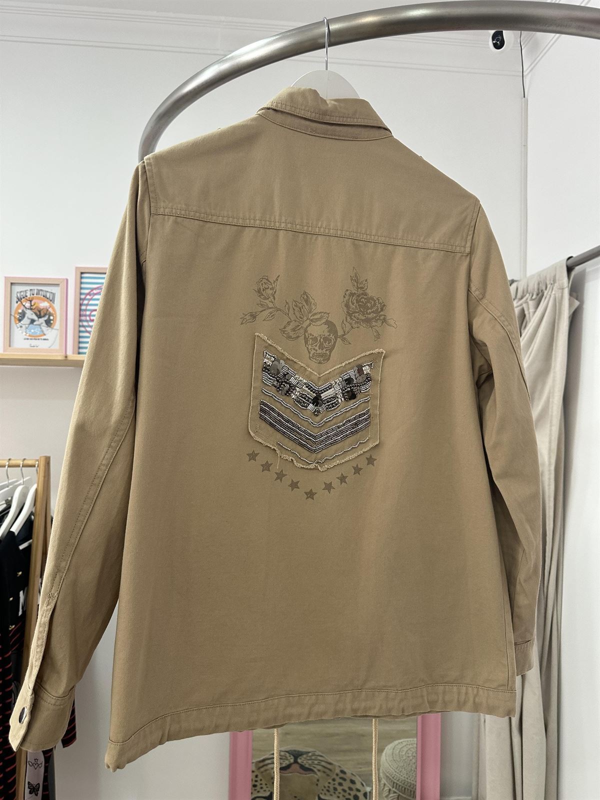 CHAQUETA SAHARIANA BEIGE - Imagen 5