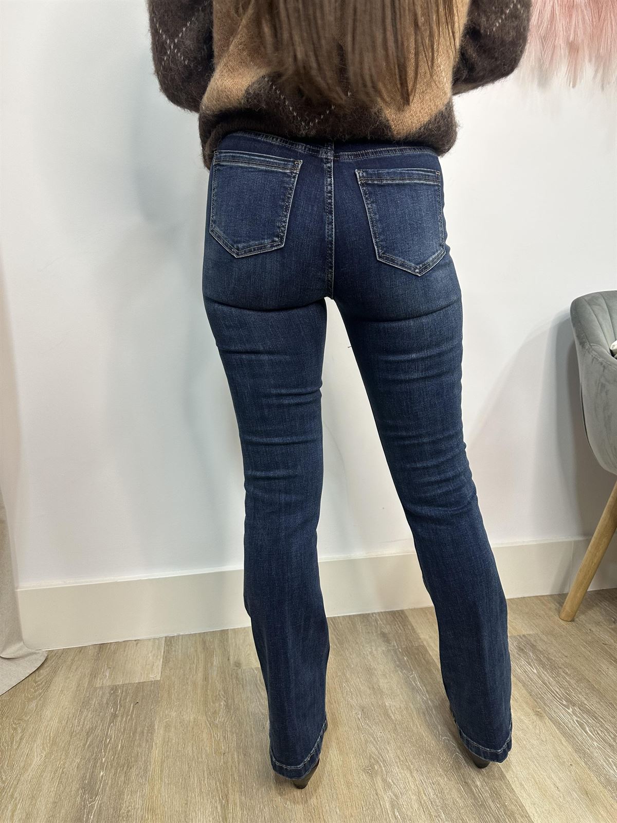 PANTALÓN CAMPANA BOTÓN - Imagen 4