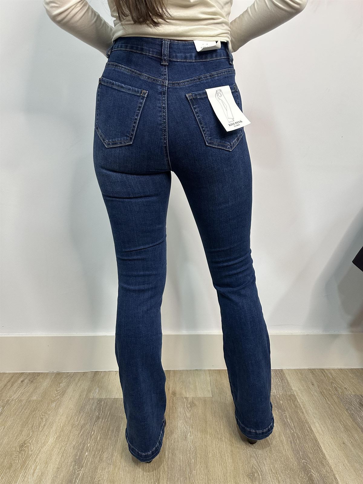 PANTALÓN VAQUERO CAMPANA DETALLE BOLSILLO - Imagen 4