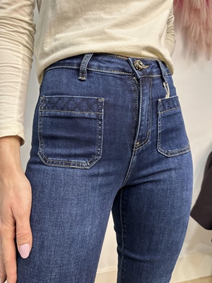 PANTALÓN VAQUERO RECTO BOLSILLO BORDADO - Imagen 1