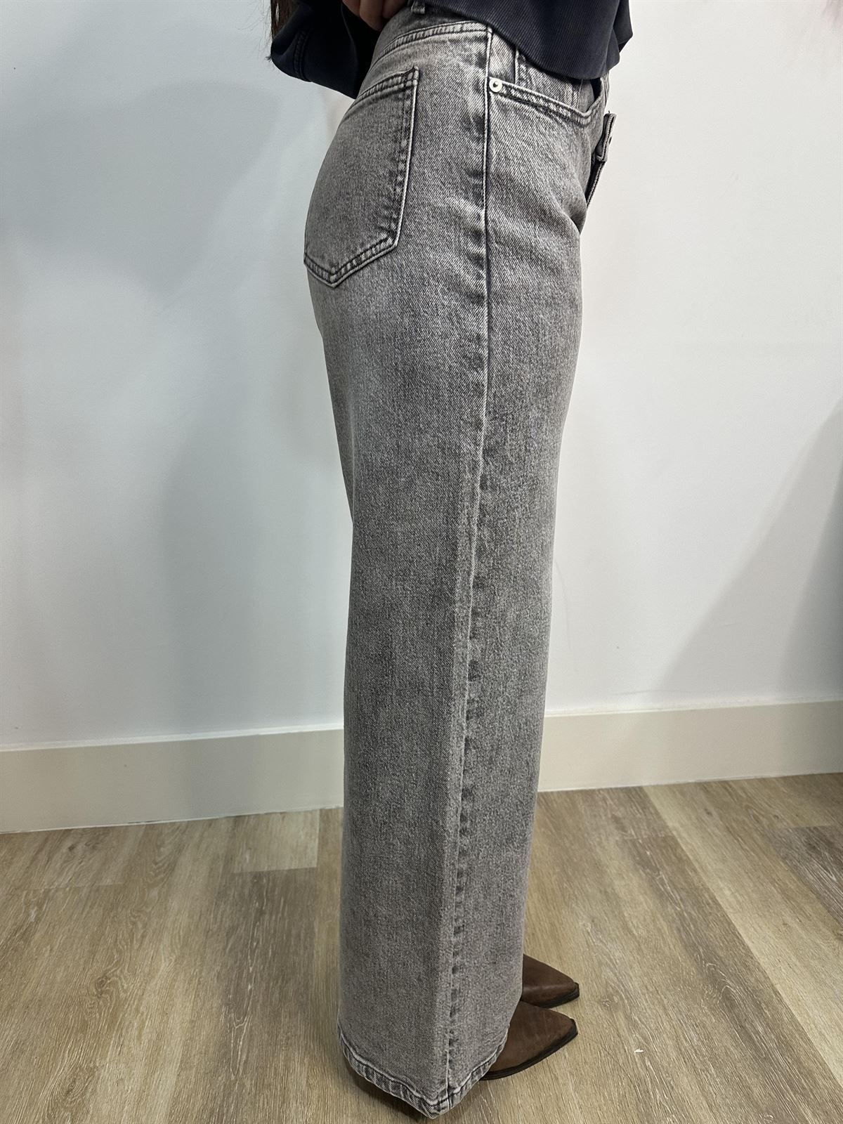 PANTALÓN WIDE LEG DOBLE BOTÓN GRIS - Imagen 3