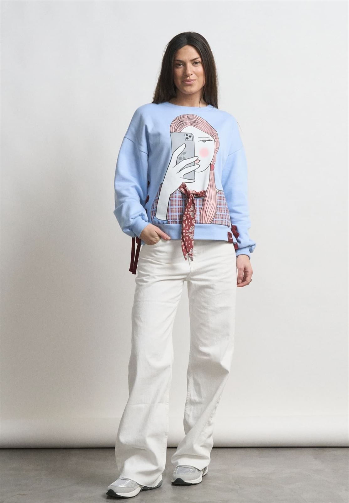 SUDADERA SELFIE ANABEL LEE - Imagen 4