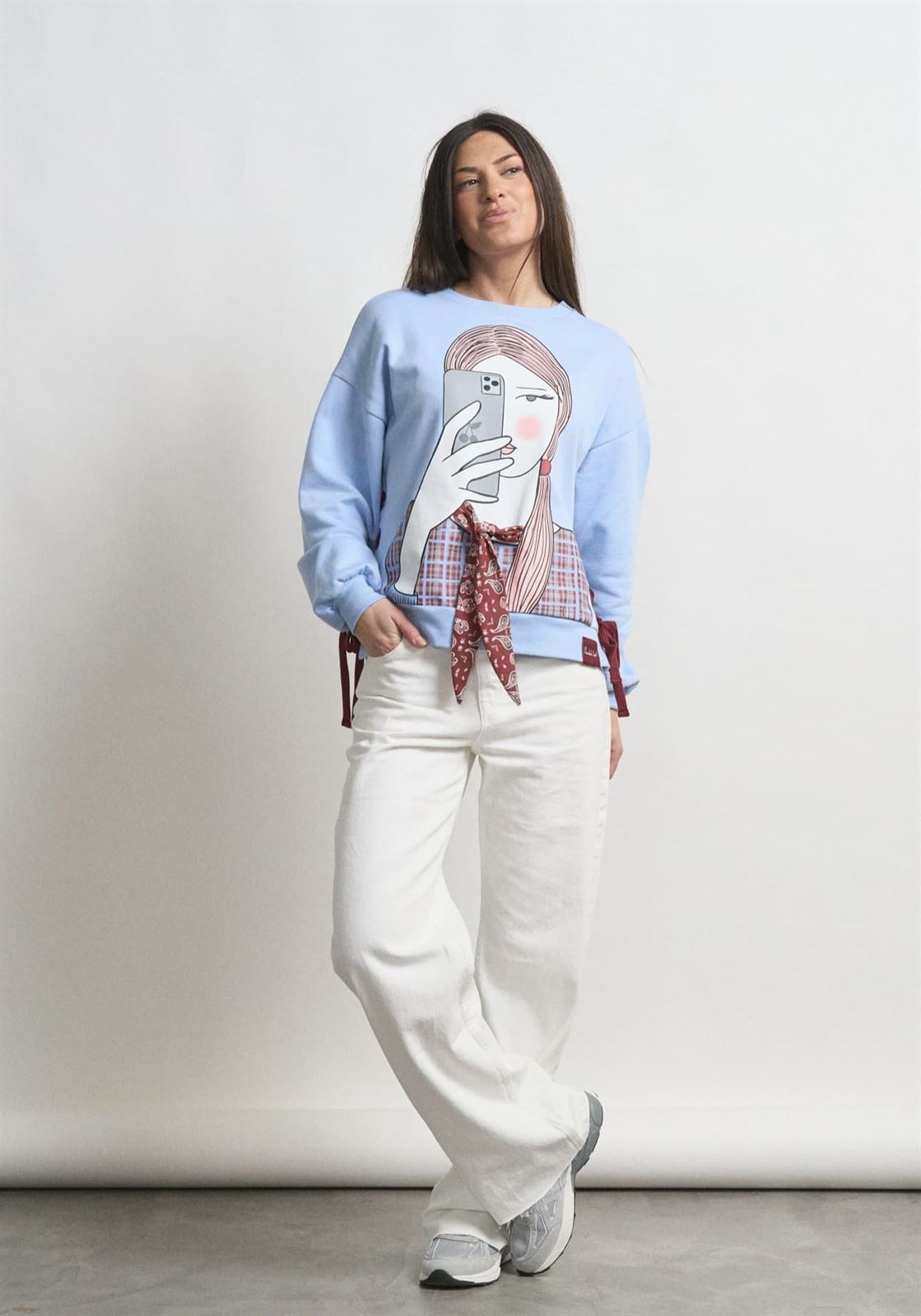 SUDADERA SELFIE ANABEL LEE - Imagen 8