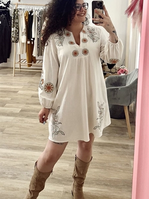 VESTIDO CREMA BORDADO - Imagen 1