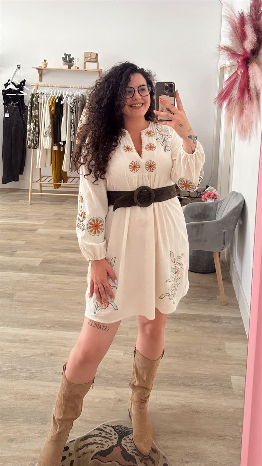 VESTIDO CREMA BORDADO - Imagen 2