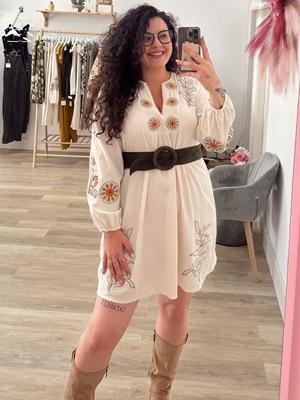 VESTIDO CREMA BORDADO - Imagen 2