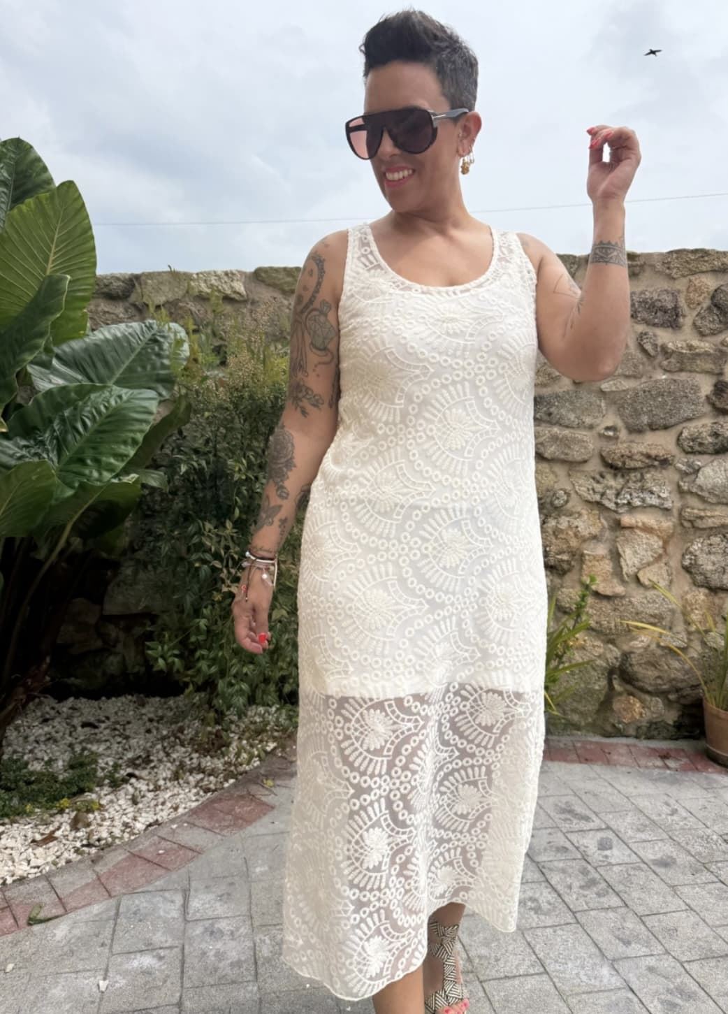 VESTIDO ENCAJE CRUDO MAD INFLUENCE - Imagen 2