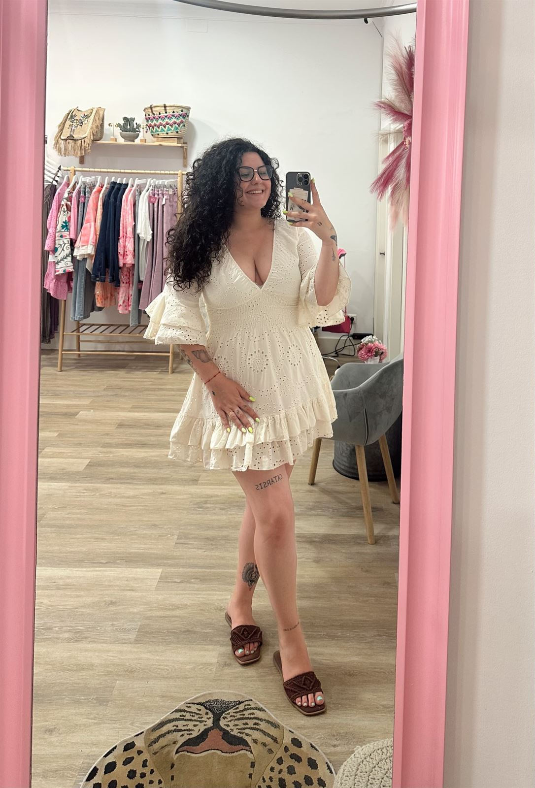 VESTIDO ESCOTE CREMA - Imagen 3